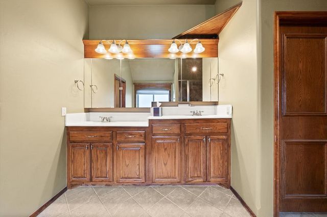 1113 NW 195th Street, Edmond, OK 73012