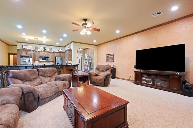 1113 NW 195th Street, Edmond, OK 73012