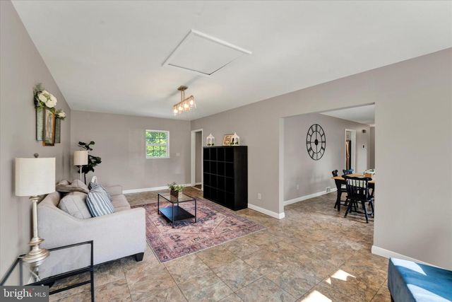 5886 WOODBINE RD, Woodbine, MD 21797