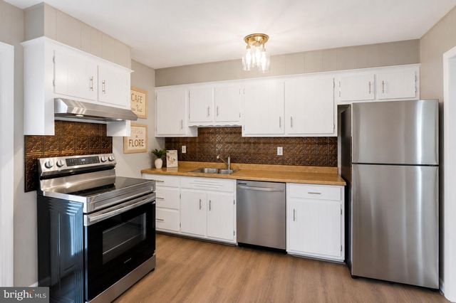 5886 WOODBINE RD, Woodbine, MD 21797