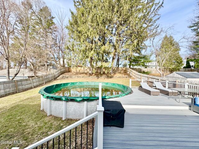 2221 Eastern Parkway, Niskayuna, NY 12309