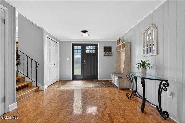 2221 Eastern Parkway, Niskayuna, NY 12309