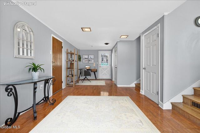 2221 Eastern Parkway, Niskayuna, NY 12309