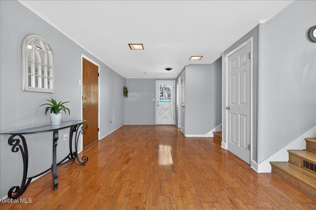 2221 Eastern Parkway, Niskayuna, NY 12309