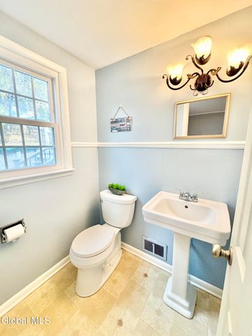 2221 Eastern Parkway, Niskayuna, NY 12309