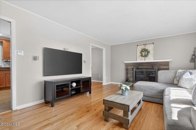 2221 Eastern Parkway, Niskayuna, NY 12309