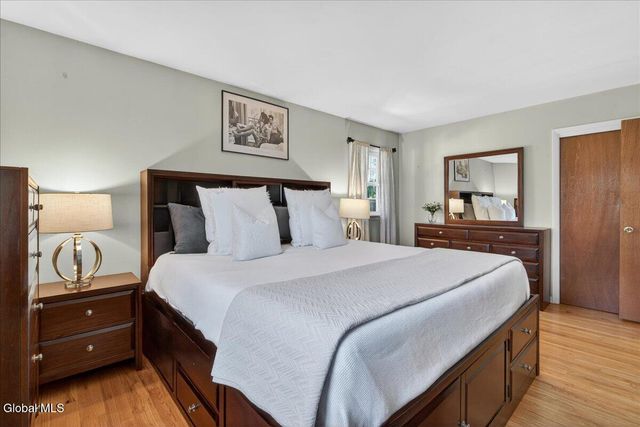 2221 Eastern Parkway, Niskayuna, NY 12309