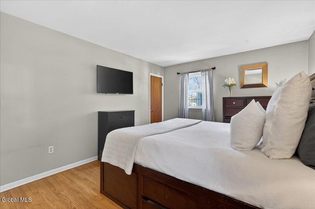 2221 Eastern Parkway, Niskayuna, NY 12309