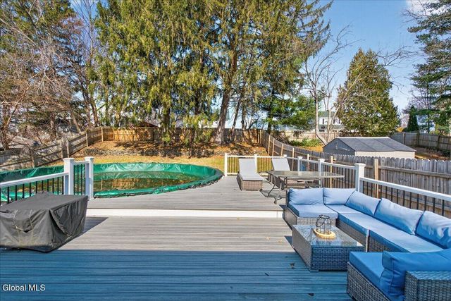 2221 Eastern Parkway, Niskayuna, NY 12309