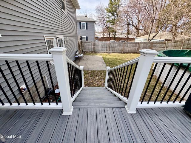 2221 Eastern Parkway, Niskayuna, NY 12309