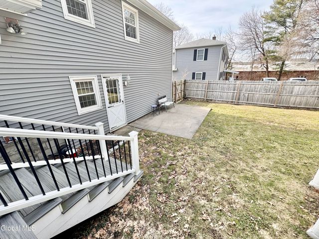 2221 Eastern Parkway, Niskayuna, NY 12309