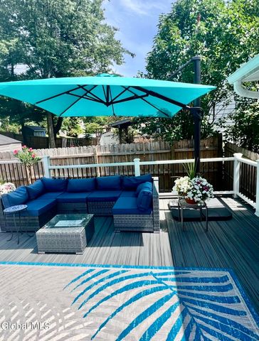 2221 Eastern Parkway, Niskayuna, NY 12309