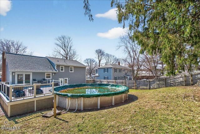 2221 Eastern Parkway, Niskayuna, NY 12309