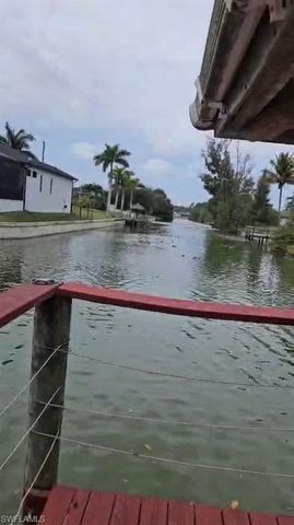 1324 SE 5th PL, Cape Coral, FL 33990