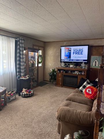 125 E Pennell Street, Bolivar, MO 65613