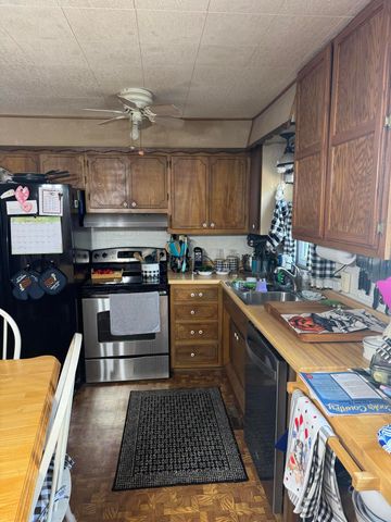 125 E Pennell Street, Bolivar, MO 65613