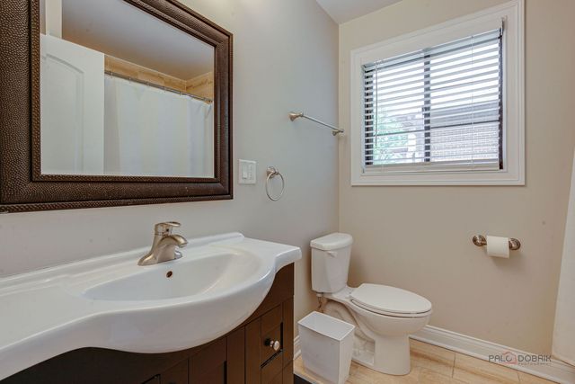 1741 Beverly Place, Highland Park, IL 60035