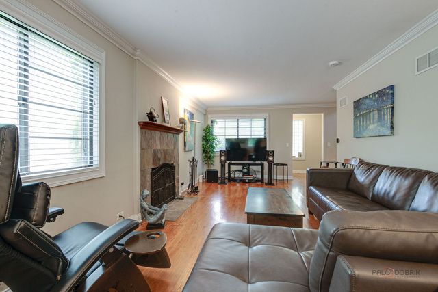 1741 Beverly Place, Highland Park, IL 60035