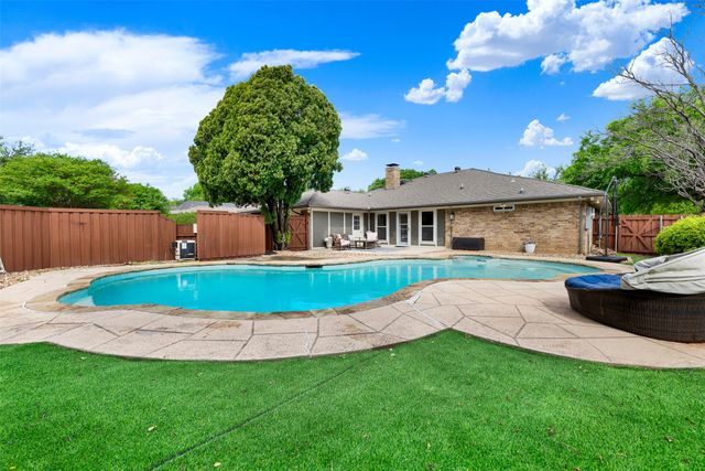 2804 Meadowbrook Drive, Plano, TX 75075