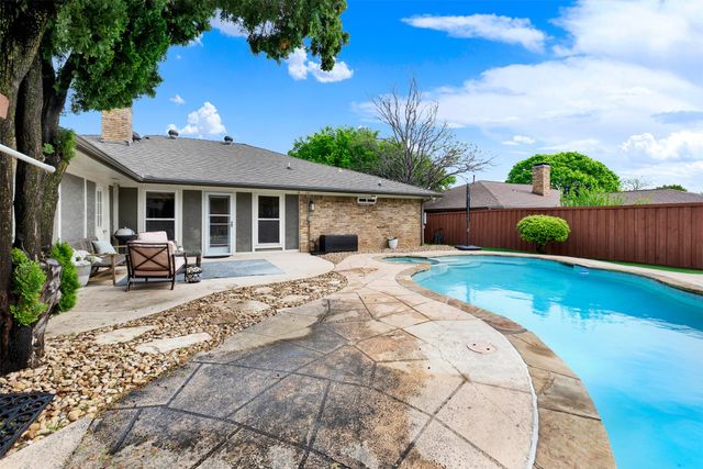 2804 Meadowbrook Drive, Plano, TX 75075