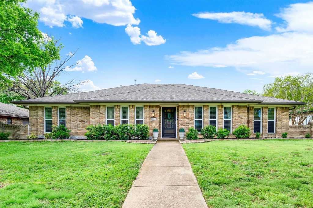 2804 Meadowbrook Drive, Plano, TX 75075