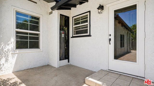 10341 Arminta Street, Sun Valley (los Angeles), CA 91352