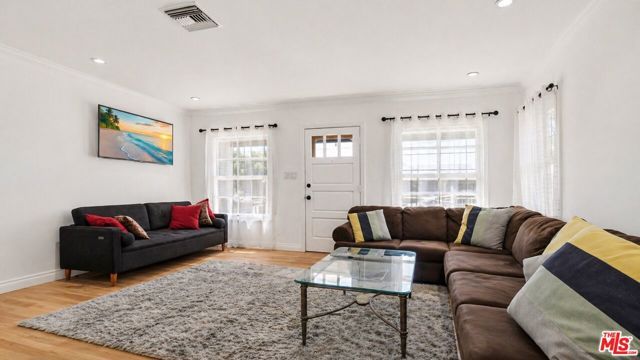 10341 Arminta Street, Sun Valley (los Angeles), CA 91352