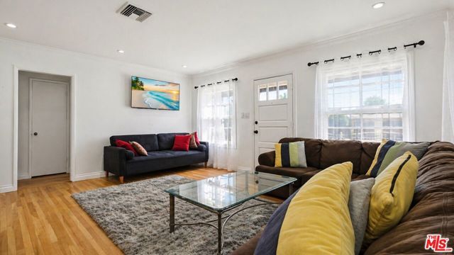 10341 Arminta Street, Sun Valley (los Angeles), CA 91352