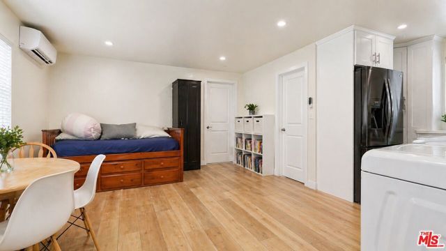 10341 Arminta Street, Sun Valley (los Angeles), CA 91352
