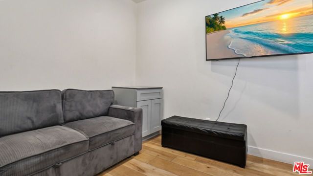 10341 Arminta Street, Sun Valley (los Angeles), CA 91352