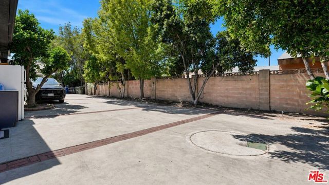 10341 Arminta Street, Sun Valley (los Angeles), CA 91352