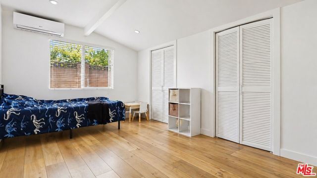 10341 Arminta Street, Sun Valley (los Angeles), CA 91352