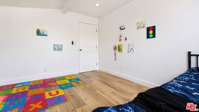 10341 Arminta Street, Sun Valley (los Angeles), CA 91352