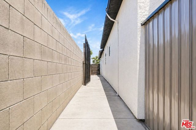 10341 Arminta Street, Sun Valley (los Angeles), CA 91352