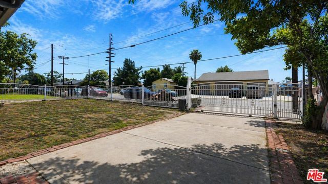 10341 Arminta Street, Sun Valley (los Angeles), CA 91352