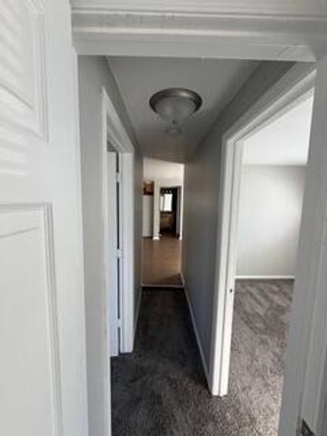 511 W Berry Avenue, Lansing, MI 48910