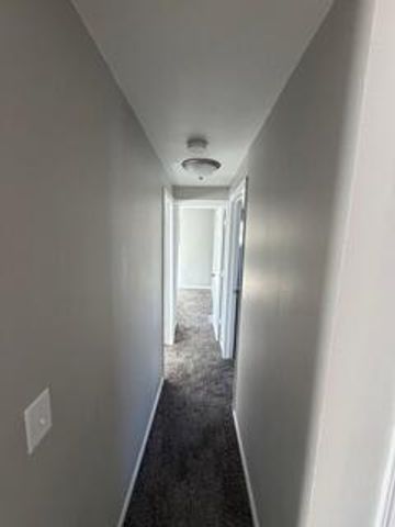 511 W Berry Avenue, Lansing, MI 48910