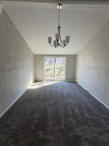 511 W Berry Avenue, Lansing, MI 48910