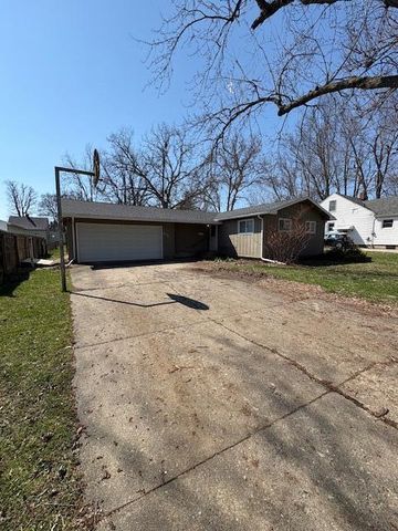511 W Berry Avenue, Lansing, MI 48910