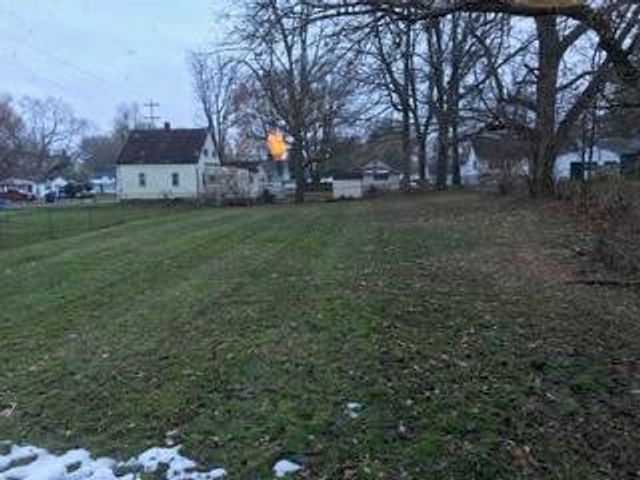 511 W Berry Avenue, Lansing, MI 48910
