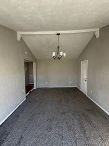 511 W Berry Avenue, Lansing, MI 48910
