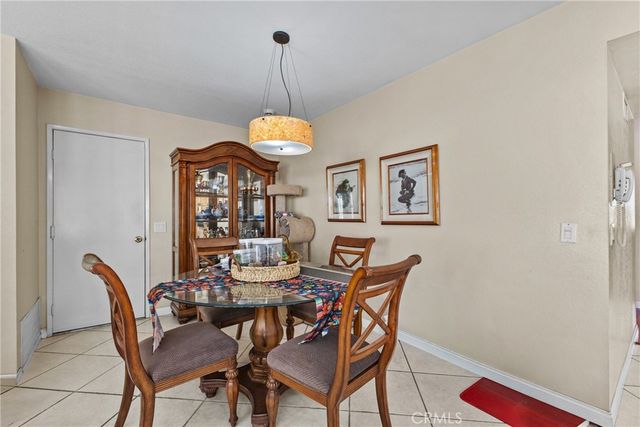 1565 Wedgewood, Upland, CA 91786