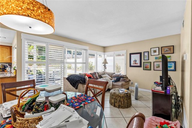 1565 Wedgewood, Upland, CA 91786
