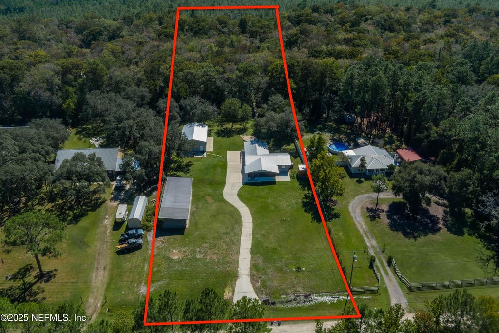 215 PIONEER Trail, Green Cove Springs, FL 32043