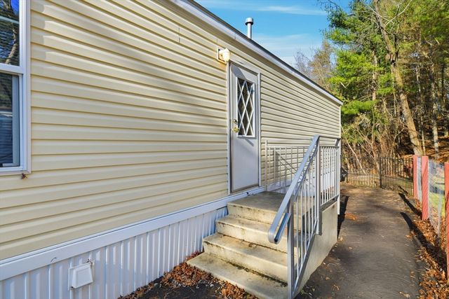 15 Quaboag Valley Co-Op Street 15, Palmer, MA 01069