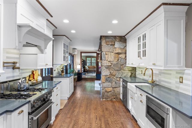 70 Nautilus Avenue, Northport, NY 11768