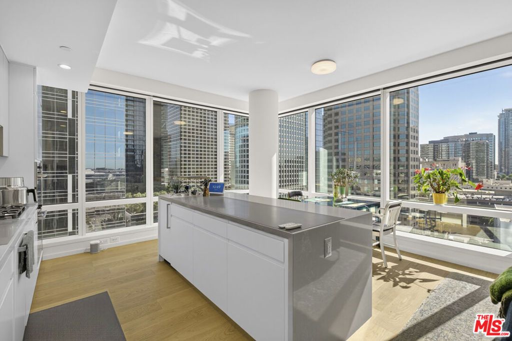 877 Francisco Street 1506, Los Angeles, CA 90017 — photo 2
