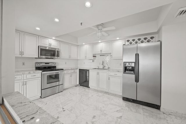 2480 Presidential Way 704, West Palm Beach, FL 33401