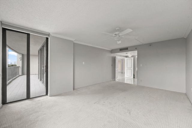 2480 Presidential Way 704, West Palm Beach, FL 33401