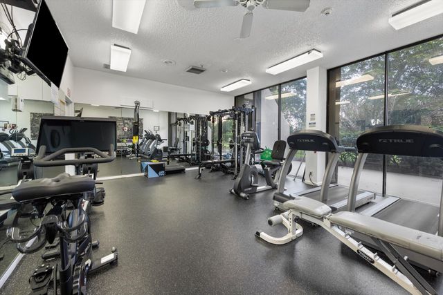 2480 Presidential Way 704, West Palm Beach, FL 33401